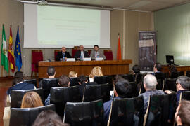 Intervención de Eugenio Luque. Presentación de la plataforma online de análisis de los datos de investigación social del CIS. Facultad de Ciencias Económicas y Empresariales. Diciembre 2014