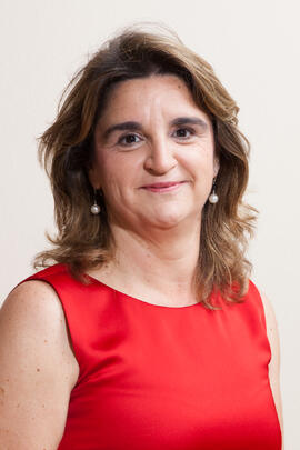 Retrato de Zaida Díaz Cabiale previo a la investidura como Doctor "Honoris Causa" de Antonio Soler por la Facultad de Filosofía y Letras de la Universidad de Málaga. Paraninfo. Junio de 2016