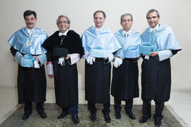 Retrato de grupo previo a la investidura de Antonio Soler como Doctor "Honoris Causa" por la Facultad de Filosofía y Letras de la Universidad de Málaga. Paraninfo. Junio de 2016
