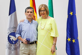Retrato con la rectora en el homenaje a los jubilados y al personal que cumple 25 años de servicio en la UMA. Paraninfo. Mayo 2015