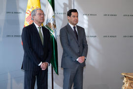 Rogelio Velasco y Juan Manuel Moreno Bonilla. Toma de posesión de D. José Ángel Narváez Bueno como Rector de la Universidad de Málaga. Palacio de San Telmo, Sevilla. Enero de 2020