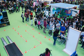 Circuito en silla de ruedas. Jornadas de Puertas Abiertas de la Universidad de Málaga. Complejo Polideportivo Universitario. Abril de 2018