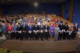 Foto de grupo. Entrega de la Medalla de Oro de la Universidad de Málaga a Junta de Andalucía, Diputación Provincial de Málaga y Ayuntamiento de la capital. Paraninfo. Noviembre de 2023