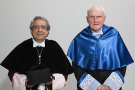 Retrato de José Ángel Narváez y Hans-Dieter Wienberg previo a su investidura como Doctor "Honoris Causa" por la Facultad de Ciencias de la Universidad de Málaga. Rectorado. Mayo de 2016