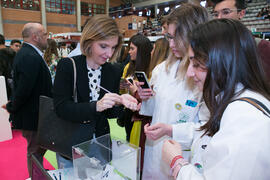 Estand de la Facultad de Medicina. Jornadas de Puertas Abiertas de la Universidad de Málaga. Complejo Polideportivo Universitario. Abril de 2018