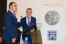 Elías Bendodo y José María Ruiz Povedano. 230º Aniversario de la Sociedad Económica Amigos del País. Plaza de la Constitución. Septiembre de 2019