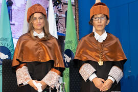 Nuria Nebot y Kazuyo Sejima en su investidura como Doctora "Honoris Causa" por la Escuela de Arquitectura de la Universidad de Málaga. Paraninfo. Octubre de 2019