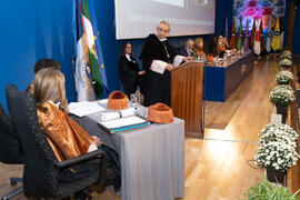 Intervención de José Ángel Narváez en la investidura de Kazuyo Sejima como Doctora "Honoris Causa" por la Escuela de Arquitectura de la Universidad de Málaga. Paraninfo. Octubre de 2019