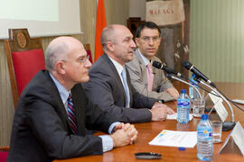 Intervención de Eugenio Luque. Presentación de la plataforma online de análisis de los datos de investigación social del CIS. Facultad de Ciencias Económicas y Empresariales. Diciembre 2014