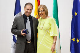 Retrato con la rectora en el homenaje a los jubilados y al personal que cumple 25 años de servicio en la UMA. Paraninfo. Mayo 2015