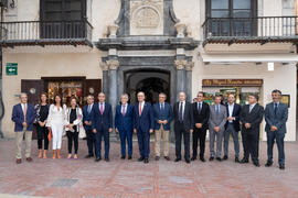 Foto de grupo. 230º Aniversario de la Sociedad Económica Amigos del País. Plaza de la Constitución. Septiembre de 2019