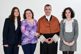 Retrato de Bernardo Quintero y pareja previo a su investidura como Doctor "Honoris Causa" por la Universidad de Málaga. Paraninfo. Marzo de 2025