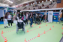 Circuito en silla de ruedas. Jornadas de Puertas Abiertas de la Universidad de Málaga. Complejo Polideportivo Universitario. Abril de 2018