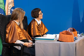 Nuria Nebot y Kazuyo Sejima en su investidura como Doctora "Honoris Causa" por la Escuela de Arquitectura de la Universidad de Málaga. Paraninfo. Octubre de 2019