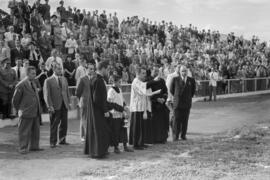 Inauguración del estadio de fútbol La Rosaleda. Momentos previos al partido CD Málaga contra Sevilla FC. Septiembre de 1941. Málaga, España