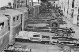 Cadena de montaje de la factoría Taillefer. Marzo, 1954. Málaga, España.