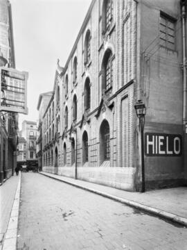 Calle Liborio García. Cine Petit-Palais y colegio de las Esclavas. Málaga, España, 01