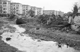 Viviendas derribadas en el Arroyo del Cuarto. 1958-12. Inundaciones del 4 de diciembre de 1958. Málaga, España.