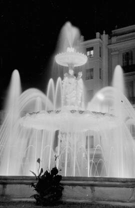 Plaza de la Constitución. Fuente de las Gitanillas. Octubre de 1960. Málaga, España.
