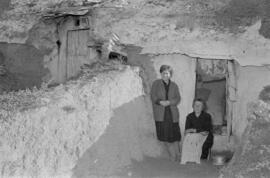 Vivienda cueva. Noviembre de 1954. Málaga, España.