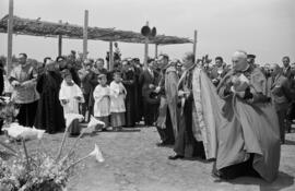 Acto de colocación de la primera piedra del Instituto Docente Santa María de la Victoria por el Nuncio de su Santidad. Mayo de 1963. Málaga, España.