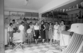 Bazar Aladino en Torremolinos. Julio de 1954. Málaga (España)