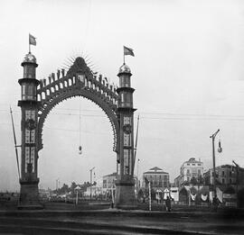 Portada de la feria de Málaga en Muelle Heredia. 1899. Málaga, España. Colección Gonzalo de Castro-001
