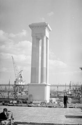 Puerto de Málaga. Remodelación de la entrada principal. Febrero de 1960. Málaga. España