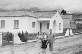 Viviendas. Marzo de 1954. Marbella, Málaga. España.