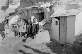 Vivienda cueva. Noviembre de 1954. Málaga, España.
