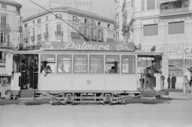 Tranvía en la plaza de la Marina. 1954, noviembre. Málaga. España.