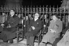 Franz von Papen y su hija Isabelle en la catedral. Marzo de 1954. Málaga, España.
