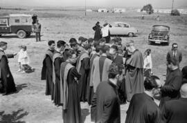 Acto de colocación de la primera piedra del Instituto Docente Santa María de la Victoria por el Nuncio de su Santidad. Mayo de 1963. Málaga, España.