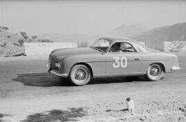 1ª Vuelta Automovilística a Andalucía. 2ª Etapa, Málaga-Granada, subida Cuesta de la Reina, Montes de Málaga. Septiembre de 1954. Málaga, España