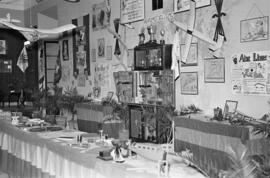 Exposición de trabajos de aprendices del Frente de Juventudes en Ronda. Málaga. Febrero de 1954. Málaga. España.