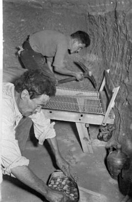 Vivienda cueva. Noviembre de 1954. Málaga, España.
