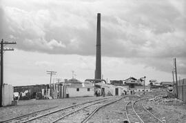 Chimenea de la Fábrica Los Guindos. Septiembre de 1969. Málaga, España