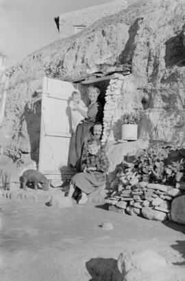 Vivienda cueva. Noviembre de 1954. Málaga, España.