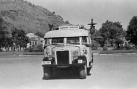 Autobuses urbanos montados en la factoría Taillefer. Parque de Málaga. Agosto de 1952. España