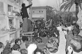 Entierro de Manuel José García Caparrós, tras la manifestación por la autonomía de Andalucía. 1.7. 1977-12-05. Málaga, España