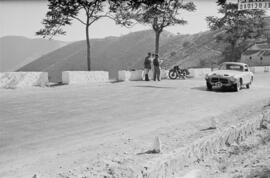 1ª Vuelta Automovilística a Andalucía. 2ª Etapa, Málaga-Granada, subida Cuesta de la Reina, Montes de Málaga. Septiembre de 1954. Málaga, España