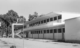 Escuela de Comercio e instituto de bachillerato Nuestra Señora de la Victoria. Construcción. Mayo de 1959. Málaga (España)