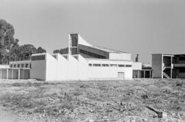 Escuela de Comercio e instituto de bachillerato Nuestra Señora de la Victoria. Construcción. Mayo de 1959. Málaga (España)