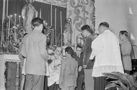 Confirmación de los alumnos. Escuela de Formación Profesional Francisco Franco. Marzo, 1954. Málaga, España.
