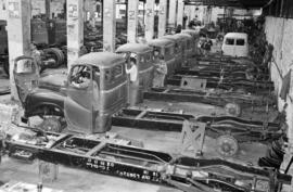 Cadena de montaje de la factoría Taillefer. Marzo, 1954. Málaga, España.