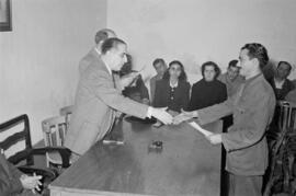 Acto en la Industria malagueña. Marzo de 1954. Málaga. España.