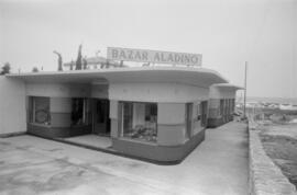 Bazar Aladino en Torremolinos. Julio de 1954. Málaga (España)