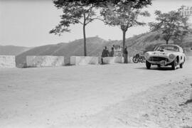 1ª Vuelta Automovilística a Andalucía. 2ª Etapa, Málaga-Granada, subida Cuesta de la Reina, Montes de Málaga. Septiembre de 1954. Málaga, España