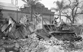 Derribo viviendas del Arroyo del Cuarto. 1958-12. Inundaciones de 4 de diciembre de 1958. Málaga, España.