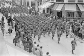 Semana Santa de Málaga. Desfile de la Legión. Cofradía de Mena. Jueves Santo. Marzo de 1954. España.